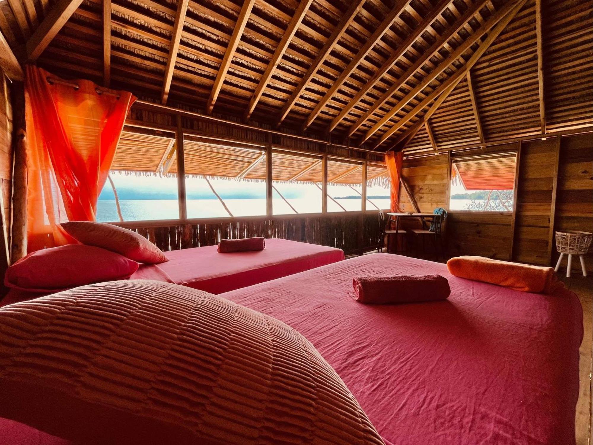 Urraca Monkey Island Eco Resort (Adults Only) Punta Laurel Exterior photo